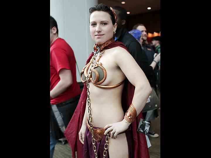 Star Wars Slave Leia Dressed and Undressed Gallery 2 #23046623