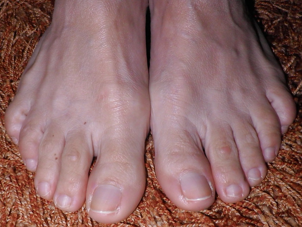 Nia's sexy feet #40530371
