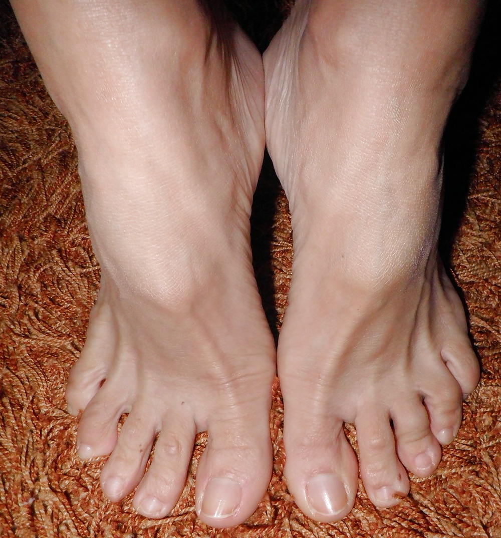 Nia's sexy feet #40530454