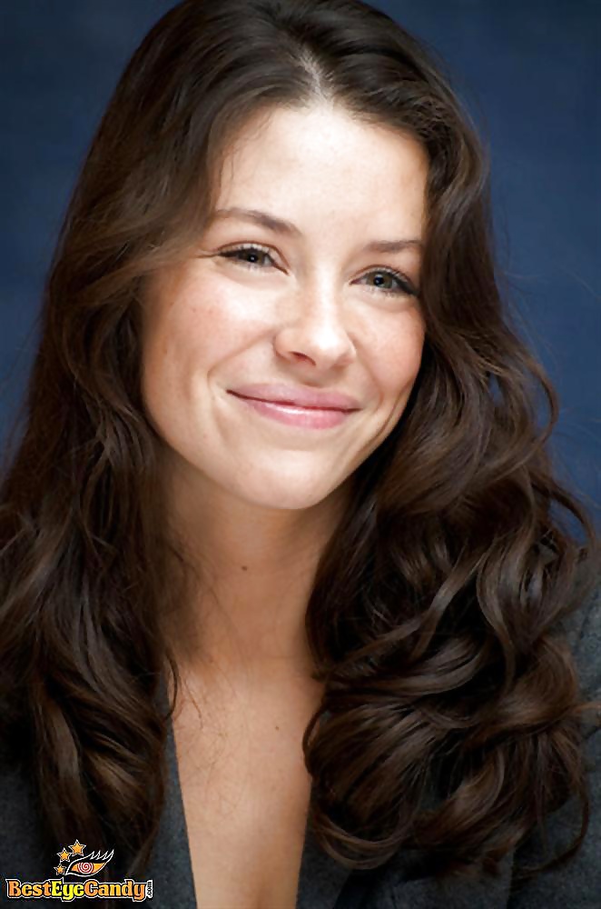 Evangeline lilly mix caldo 2
 #40921760