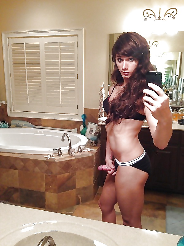 Amateur crossdressers convicing mostrando pollas encantadoras
 #39938008