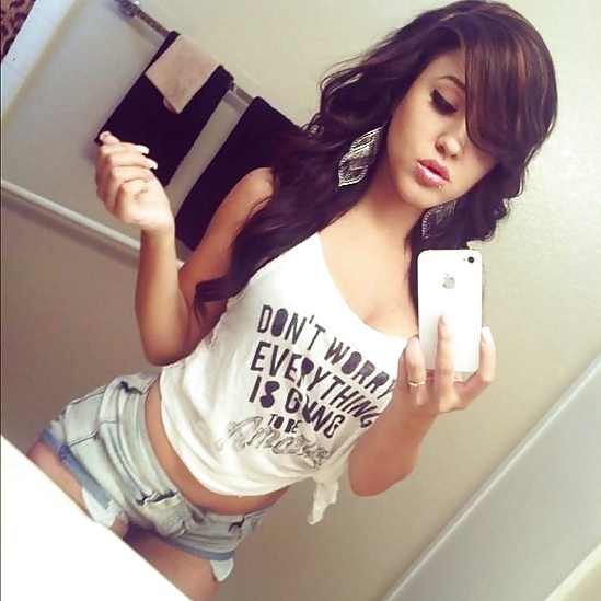 Selfies 4
 #25562230