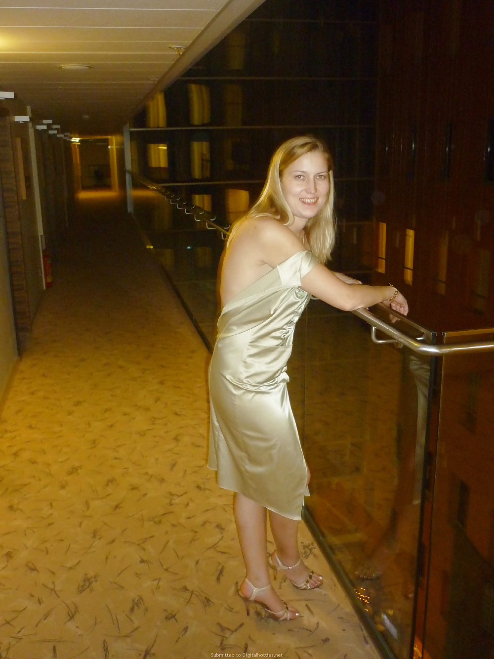 Exhibitionist Wife - Hotel hallways and the Club #38551980