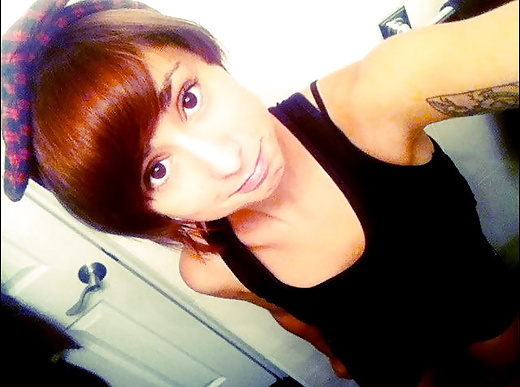 私はかわいいです :) :) 
 #33088303