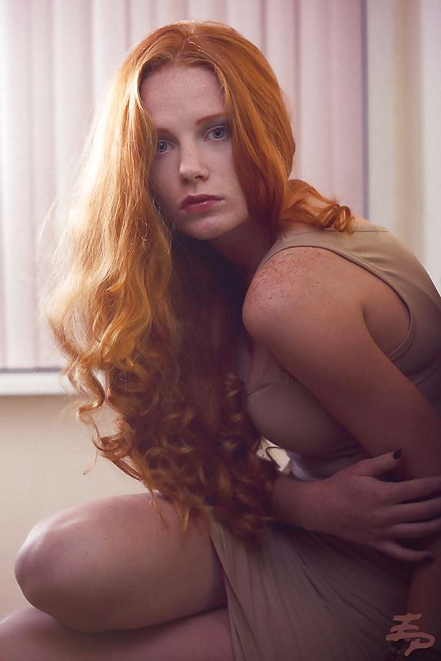 Redhead #32533306