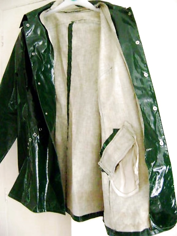 Old pvc mac #39002348