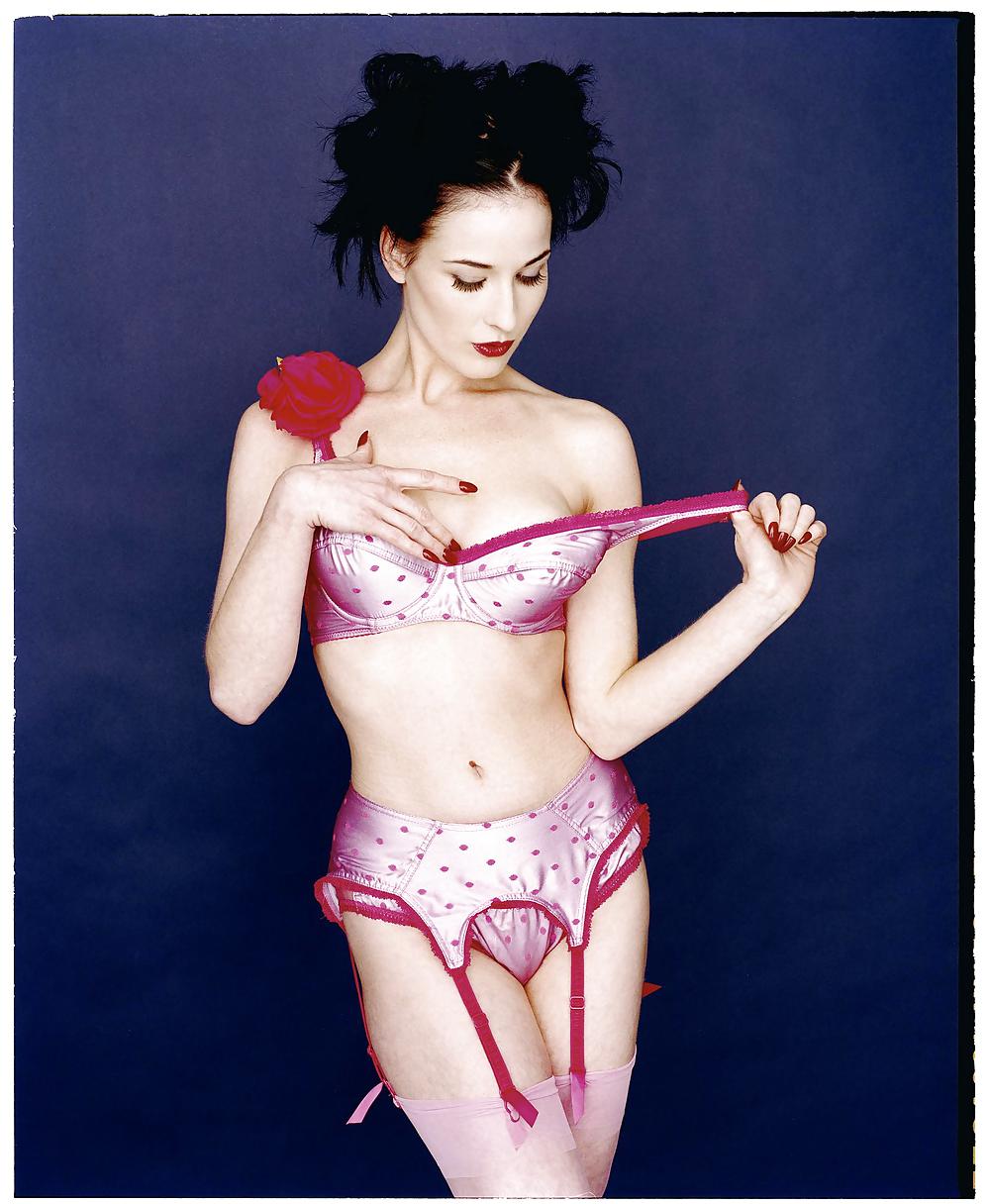 Dita von teese
 #23995632