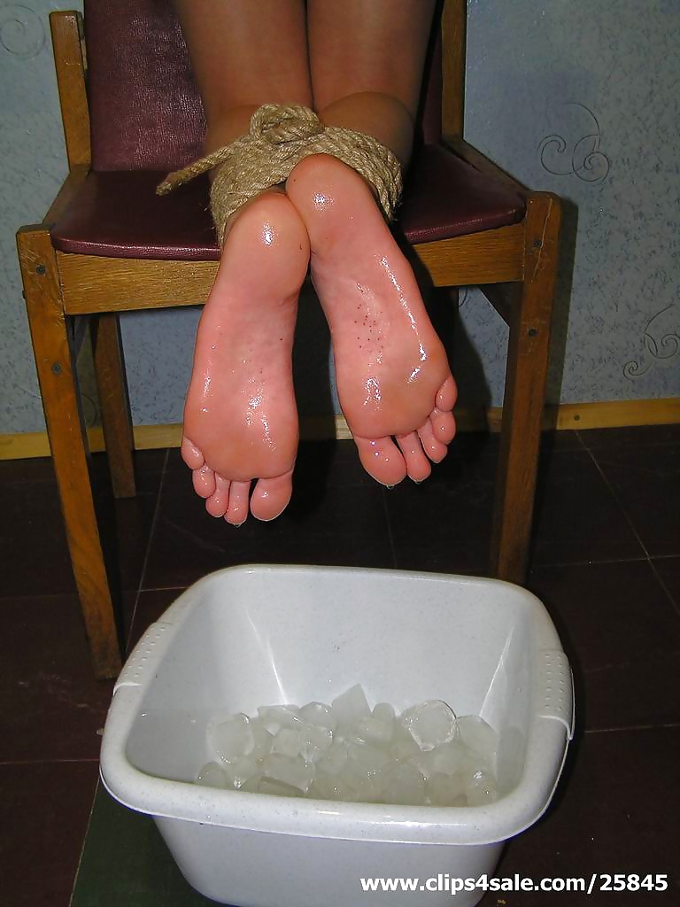 Eis Fuß Folter #34004017