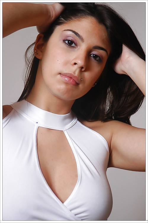 Amat Non Nude 01 - Caterine (Please Comment) #27815992