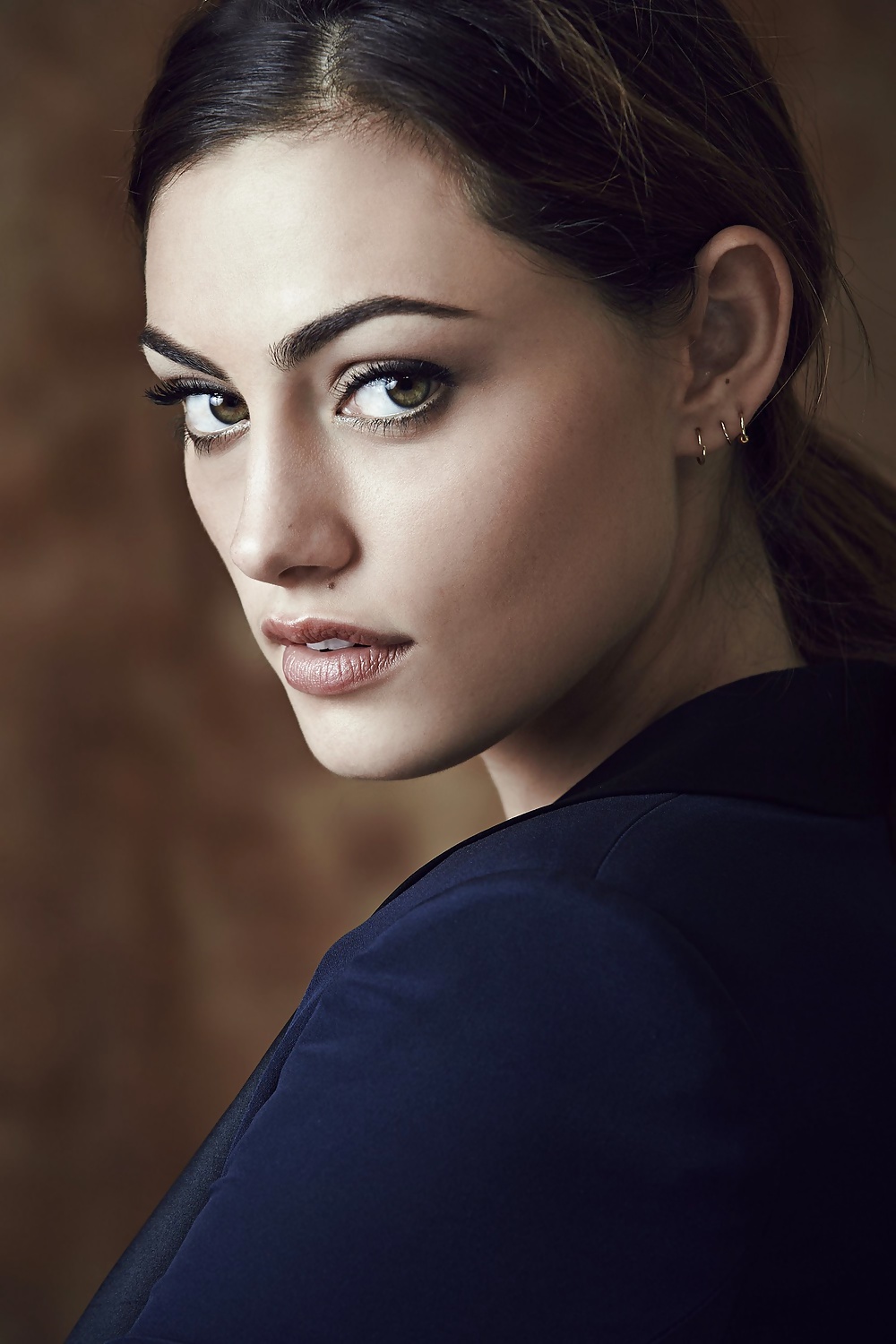 Phoebe Tonkin #34447929