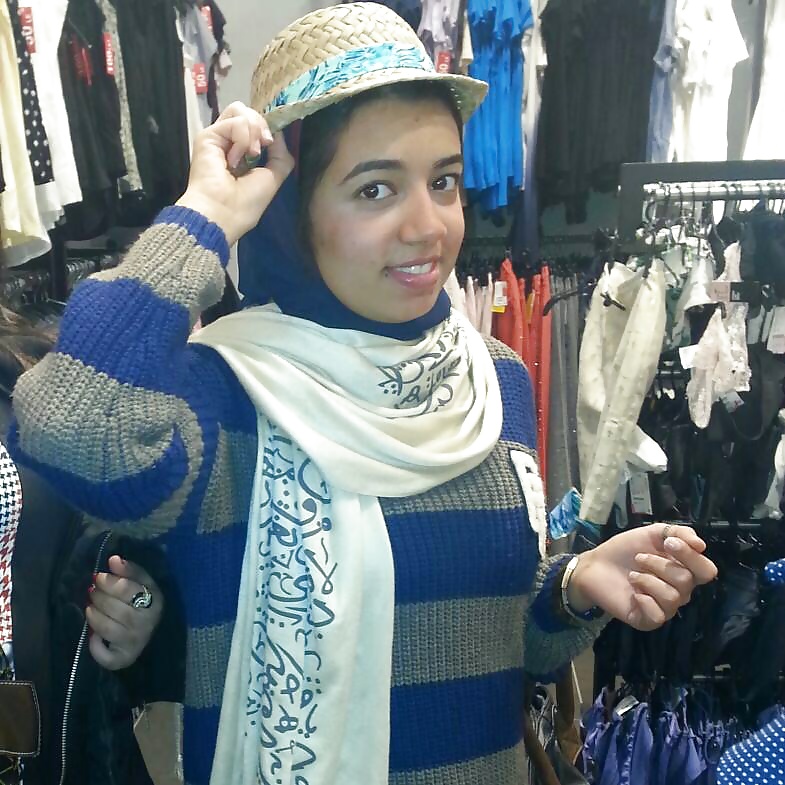 Chicas árabes egipcias chicas de alexandria 
 #26672082