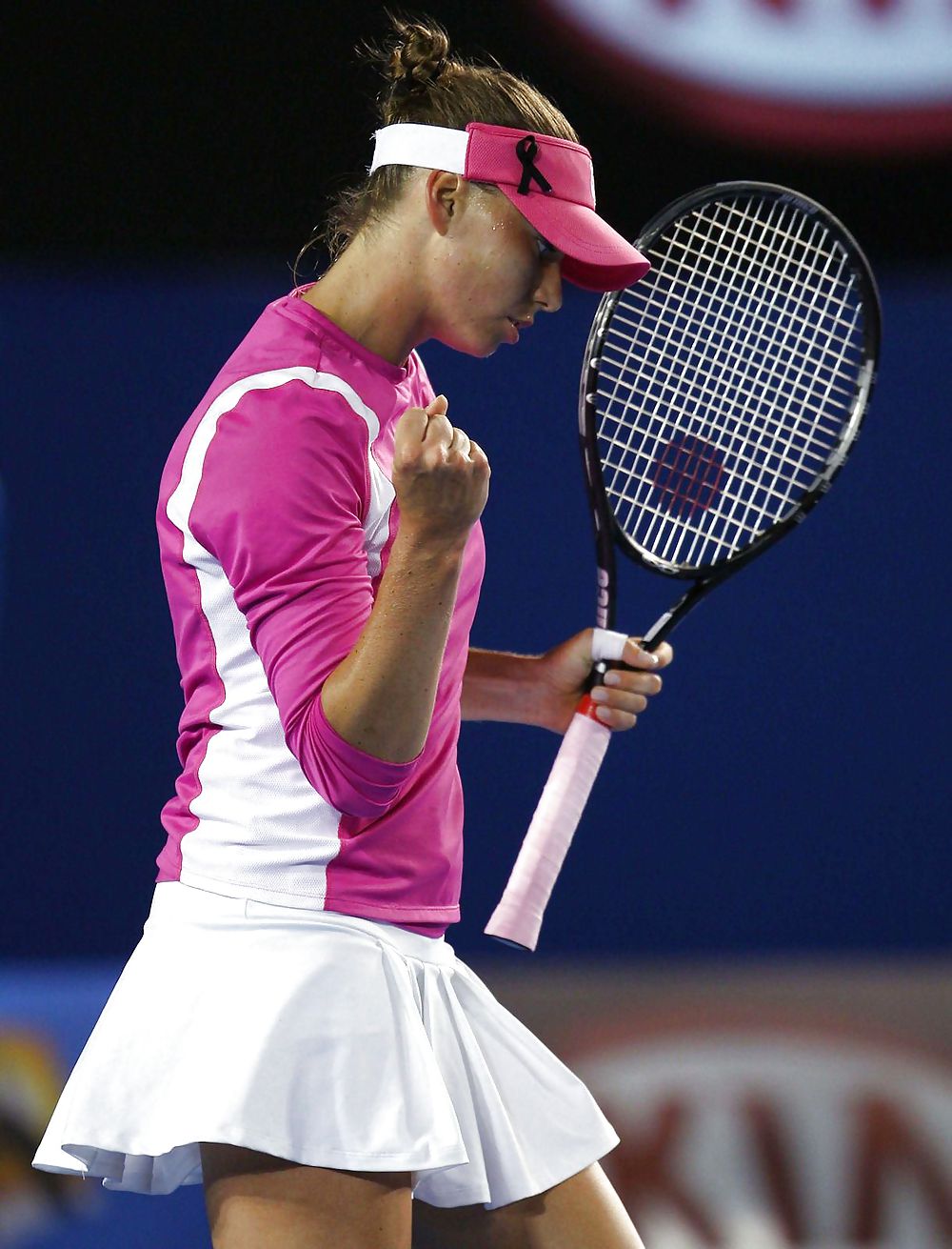 Atlético y camel toe erótica 8 por twistedworlds
 #34299939