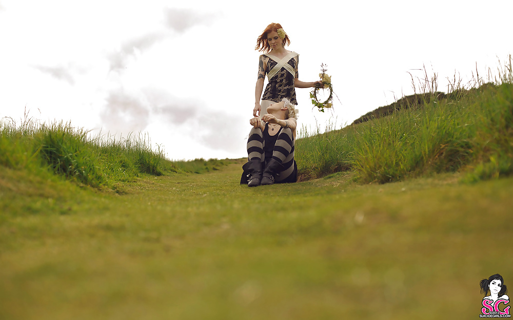 Suicide girl-dwam
 #24505524