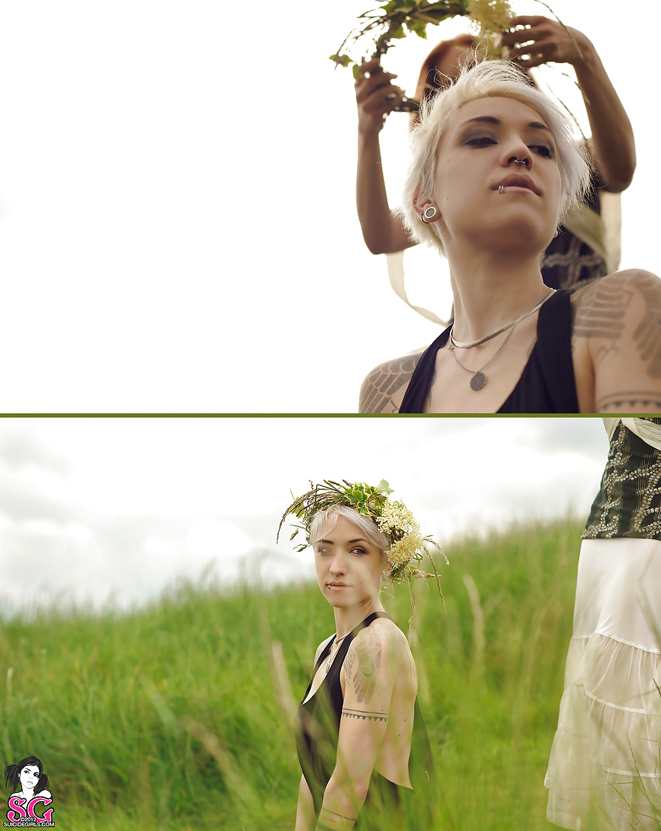 Suicide girl-dwam
 #24505545