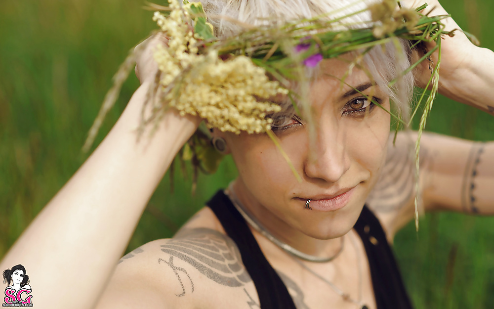 Suicidio chica-dwam
 #24505551