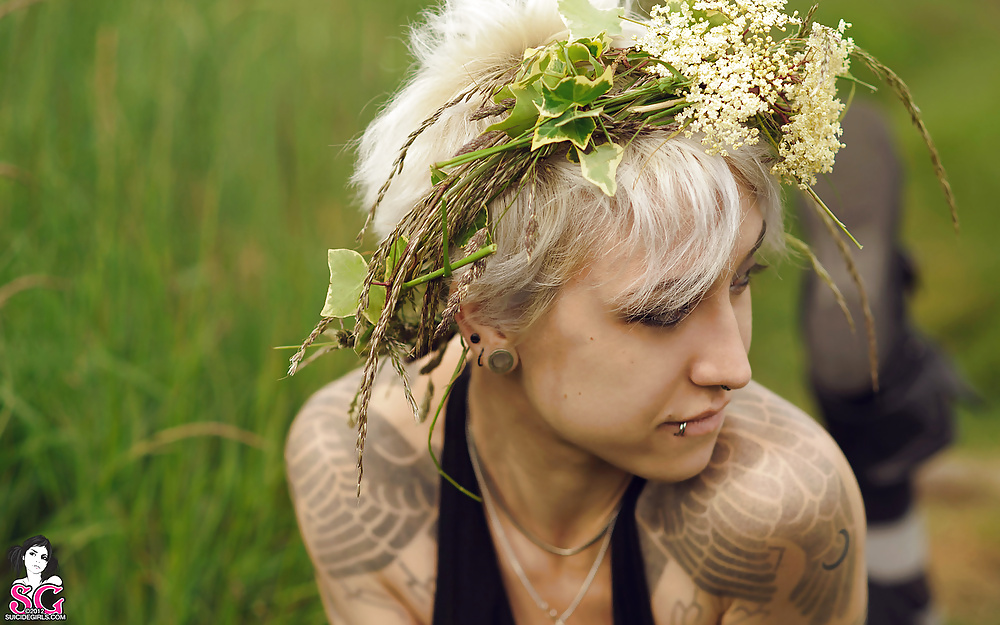 Suicidio chica-dwam
 #24505591