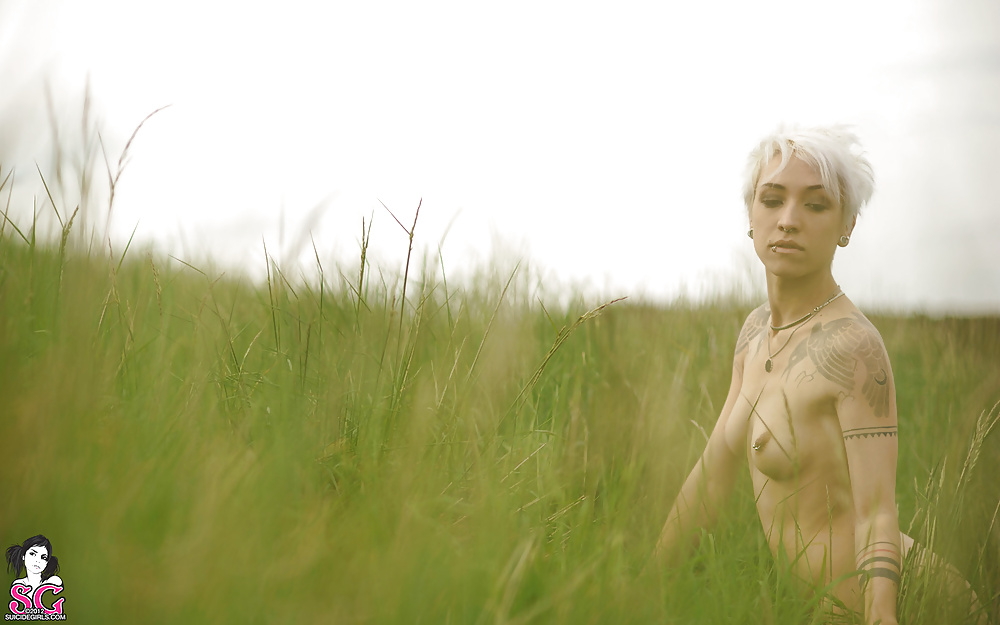 Suicidio chica-dwam
 #24505880