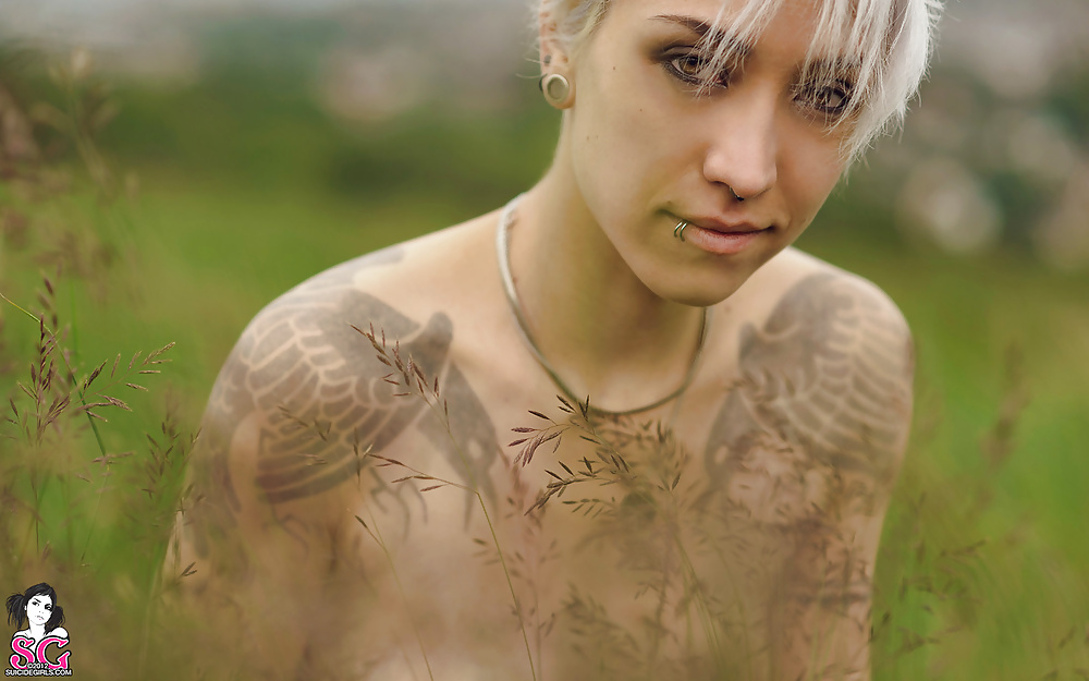 Suicide girl-dwam
 #24505905