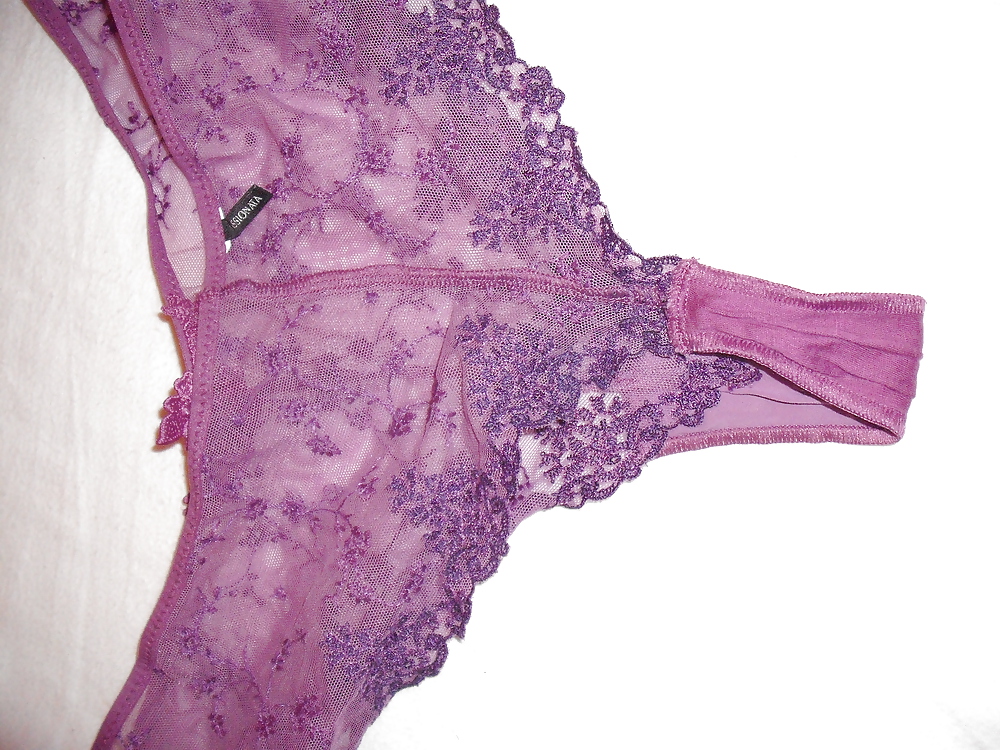 妻のパンツ
 #34353257