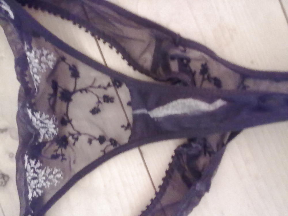 妻のパンツ
 #34353275