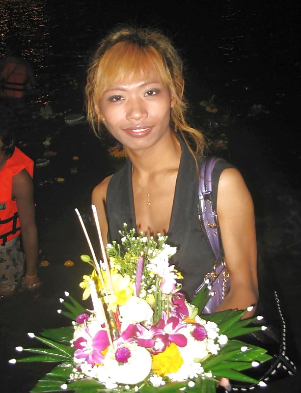 Ladyboy biondo cindy frm bangkok
 #26178217