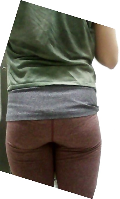 Tight latina booty in yoga pants #33291006