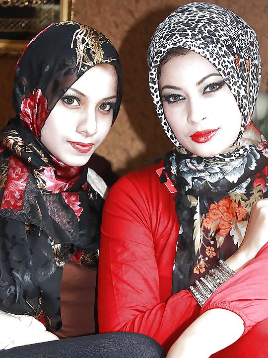 Turbanli hijab arabo, turco, asiatico nudo - non nudo 16
 #37455974