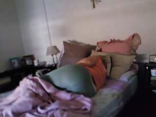El culito de mi esposa mientras duerme
 #25214348