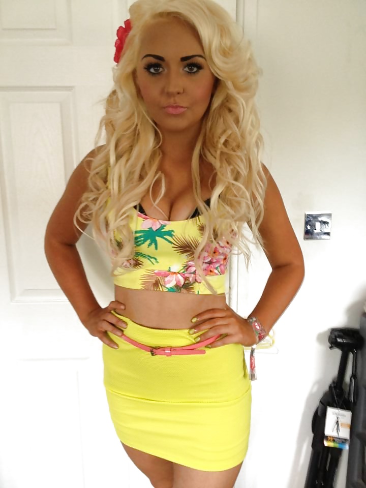 淫らな女たち #3
 #40827219