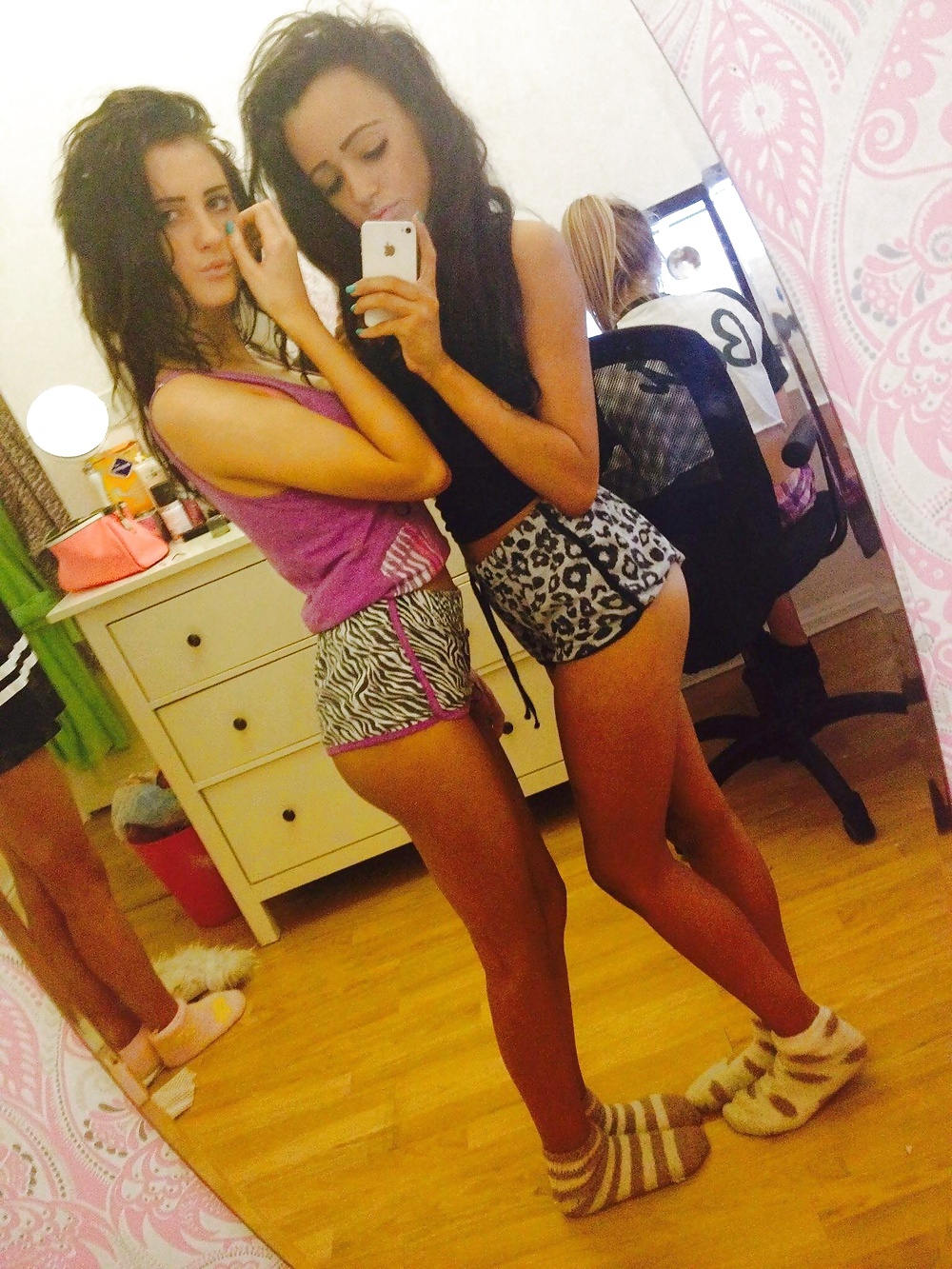 淫らな女たち #3
 #40827298