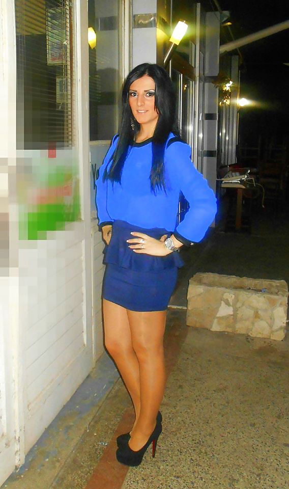 Piernas y tacones 1
 #35618927