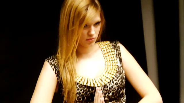 Bettina banski
 #23040097