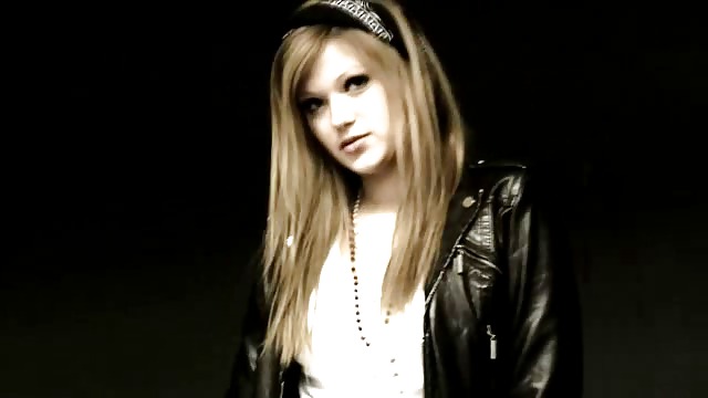 Bettina banski
 #23040132