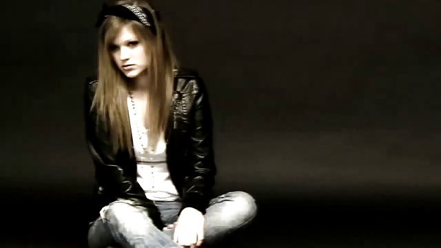 Bettina banski
 #23040139