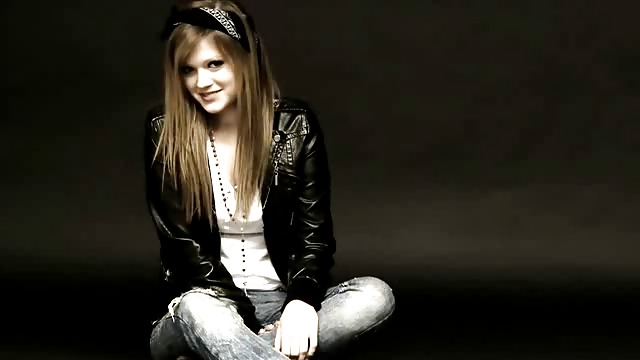 Bettina banski
 #23040142