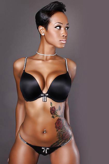 Belle donne tatuate. parte2
 #25434731