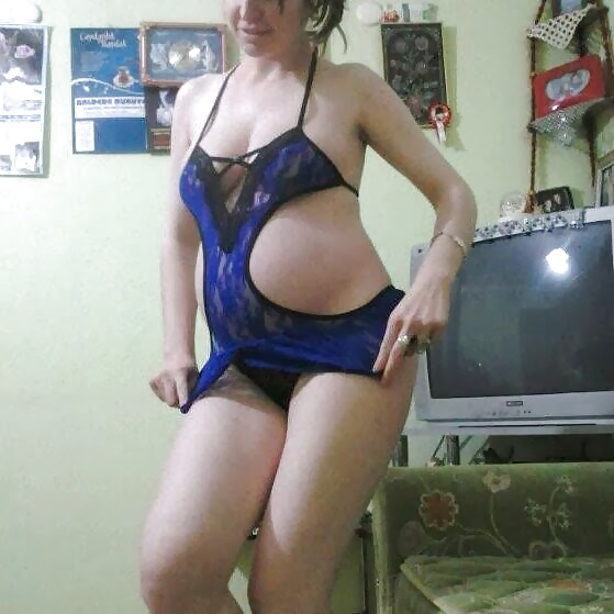 Hamile turk kizi - turkish pregnant girl #30304376