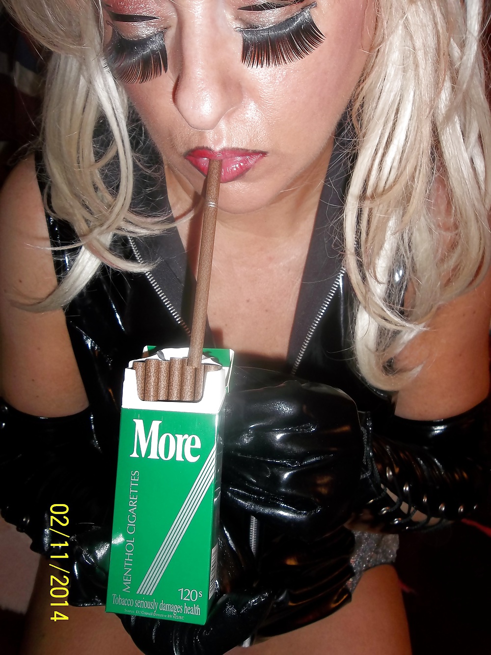 日曜にはより多くのbj
 #31464561