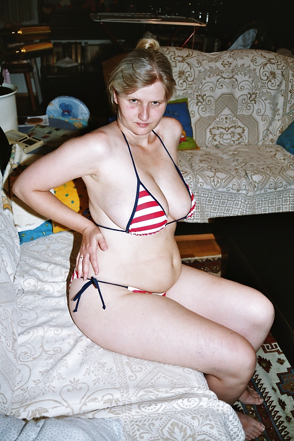 Sag - curvy esposa cuerpo caliente y tetas en un bikini a rayas 04
 #36762748