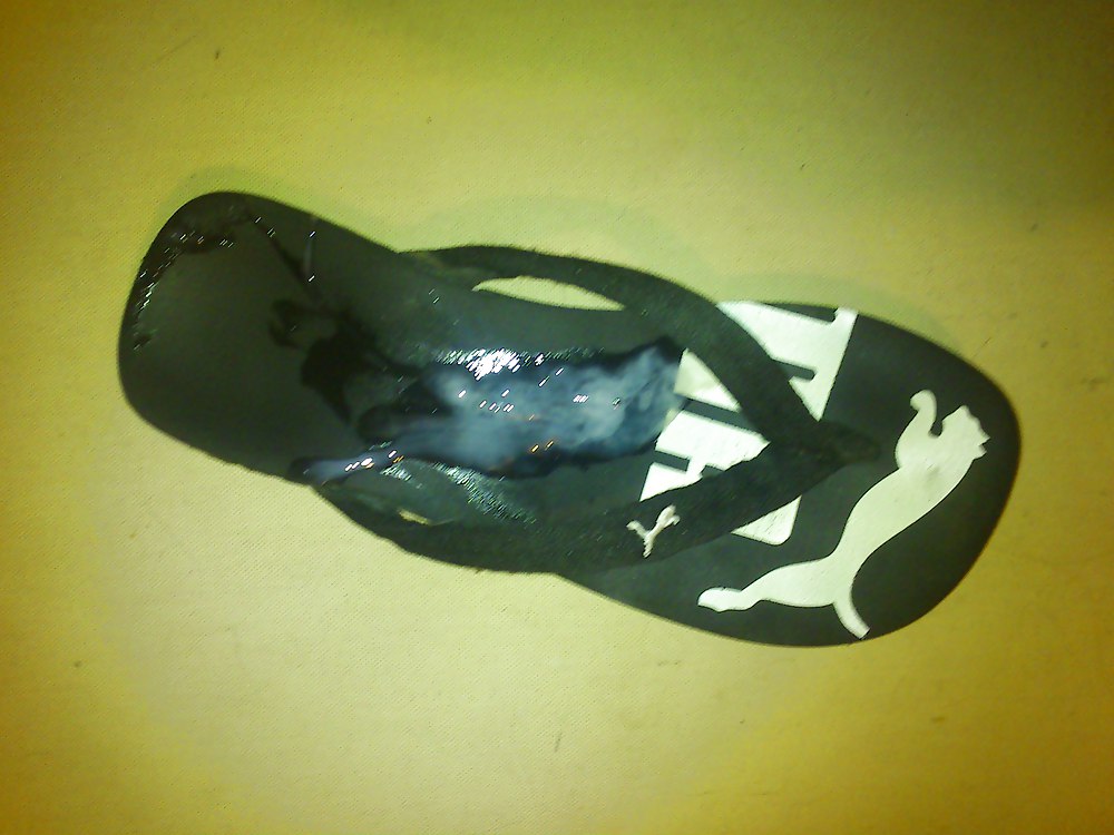 Ejac Dans Les Flipflops De Ma Femme #23900329