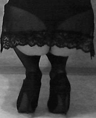 Gekleidet .... #23391047