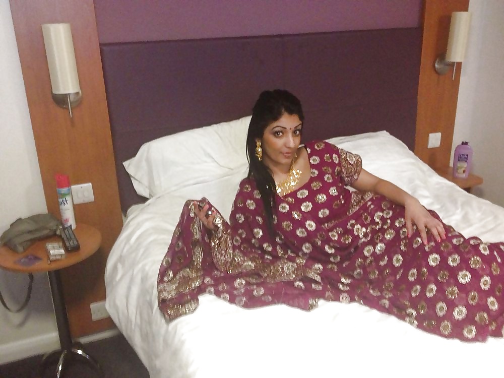 UK Indian Nympho Premier Inn #25999523