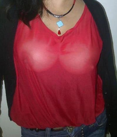 Las tetas de mi tia marta
 #30989272