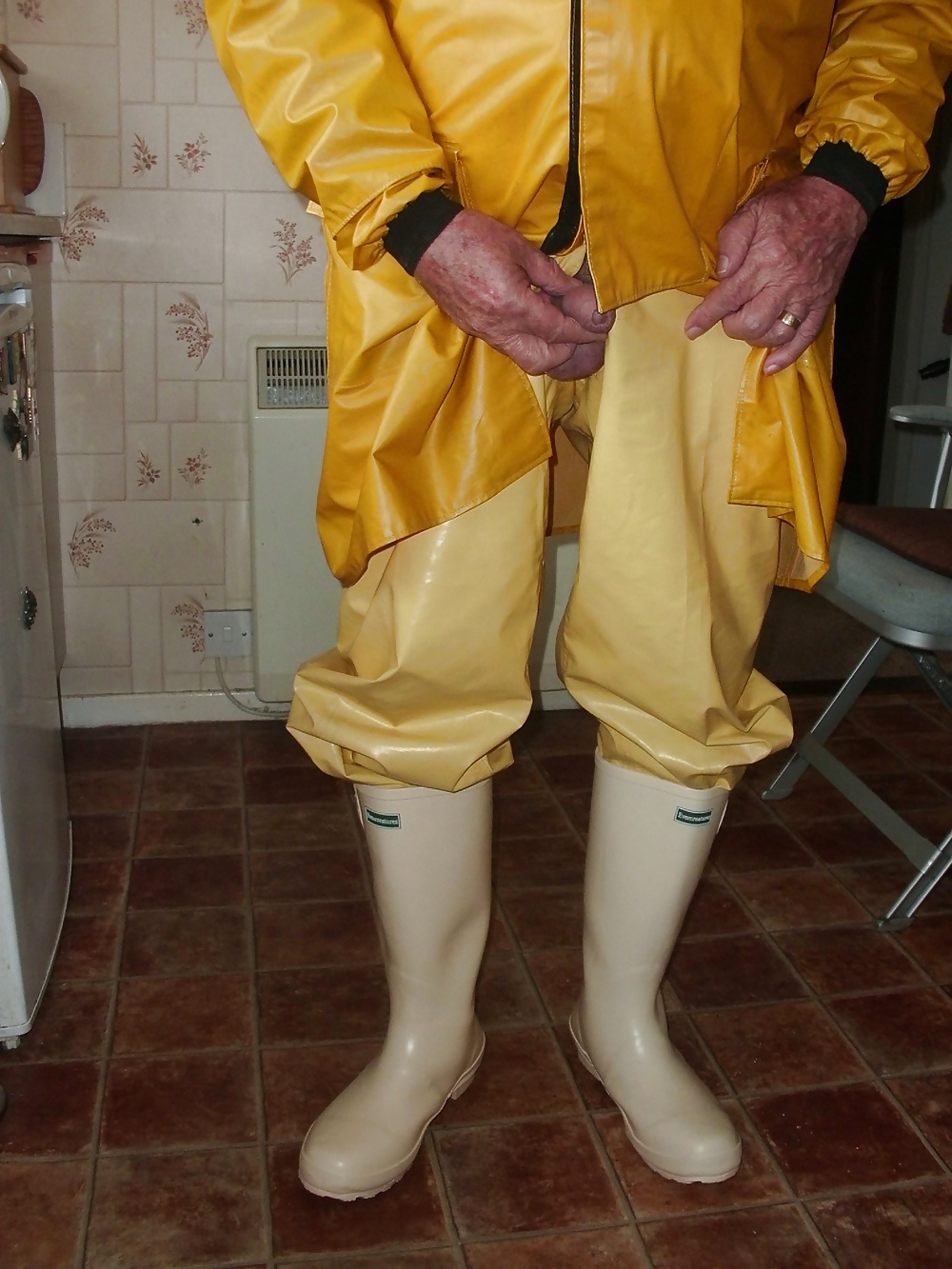 Mellow in yellow #32846886