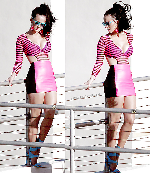 Katy Perry's Boobs #30003910