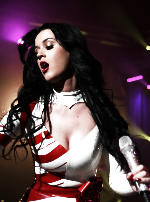 Le Seins De Katy Perry #30003947
