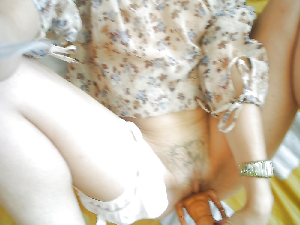 Sie Spielt Mit Ihrer Puppe #40820809