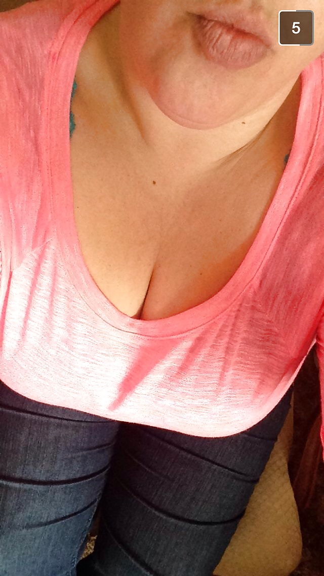 Mi esposa se ve aún más sexy...
 #40644790