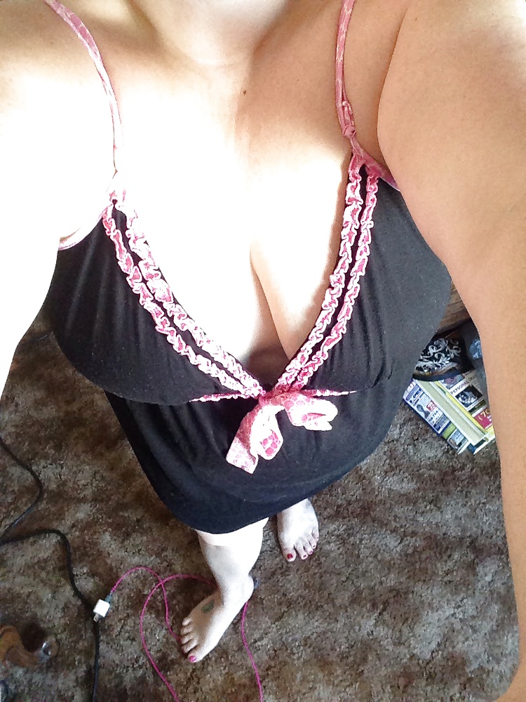 Mi esposa se ve aún más sexy...
 #40644843