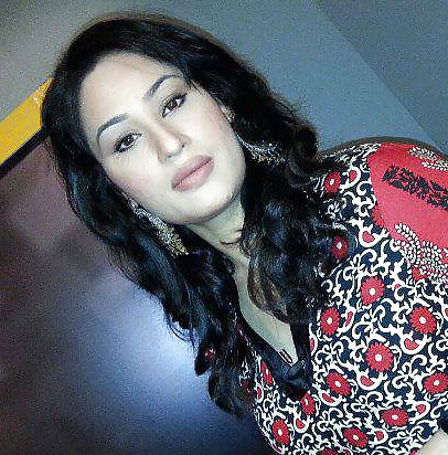 Paki cantante e attrice hamira arshad lovey slut
 #23142366